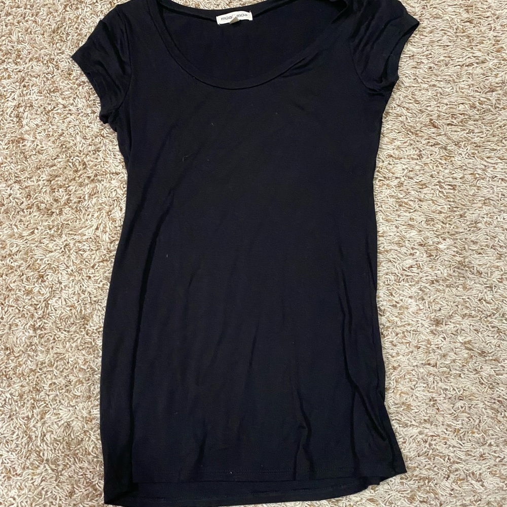 Moa moa black top, tight fitting